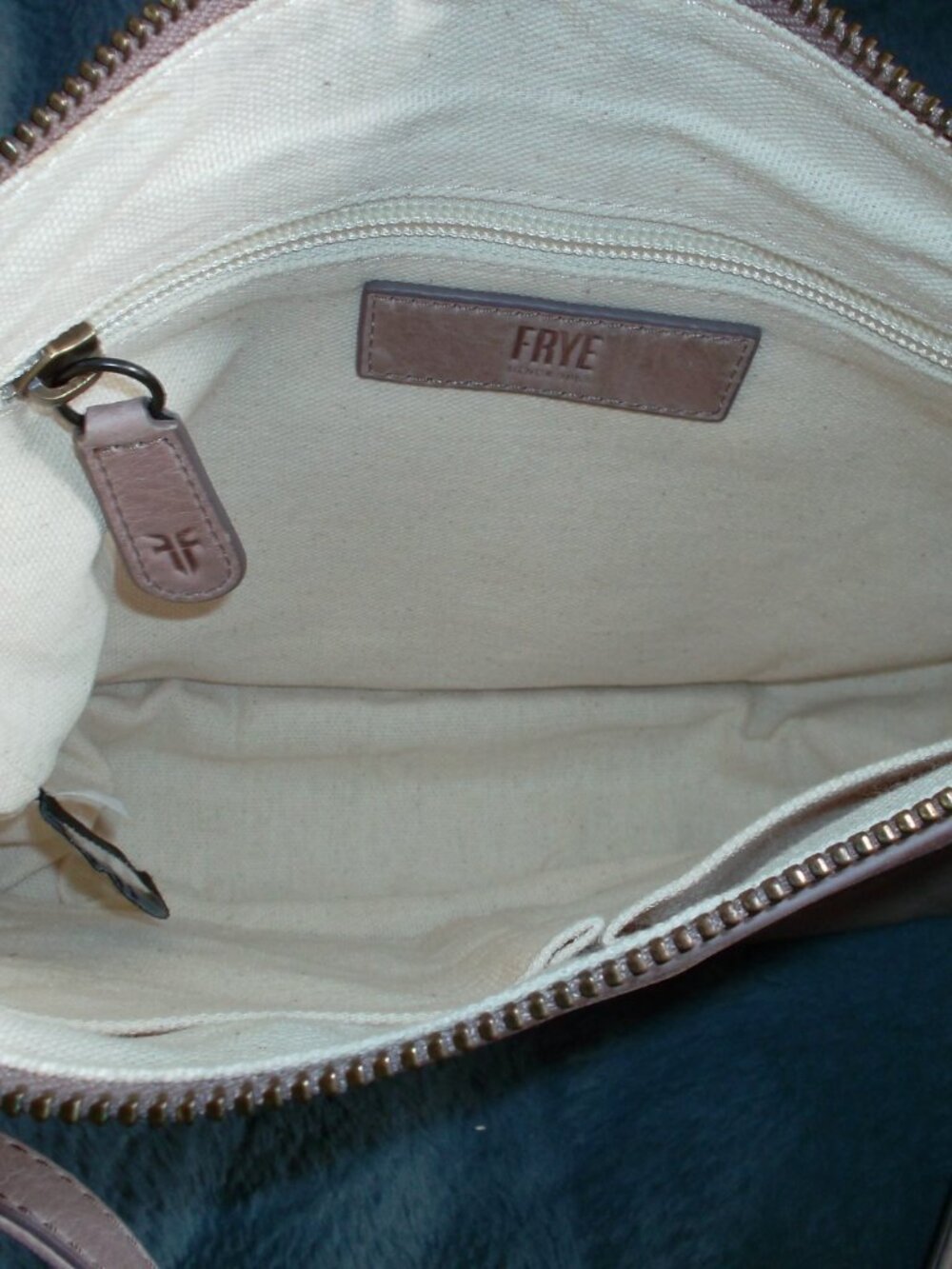 Frye Melissa Mushroom Crossbody bag - Picture 4 of 7